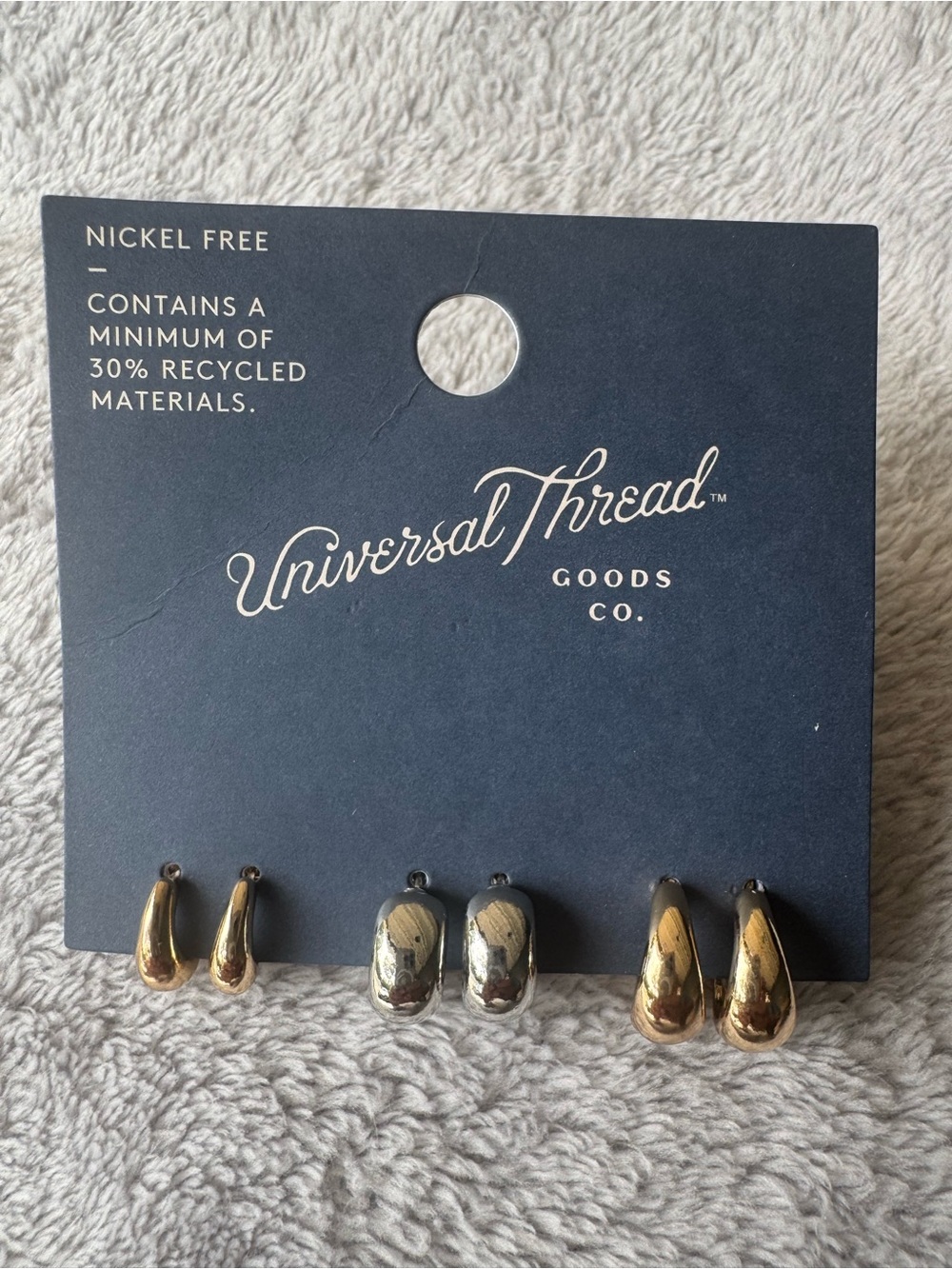 Lot of 5 Universal Thread Silver and Gold Toned Earrings 1 Trio Pack & 2 Singles - Picture 2 of 7